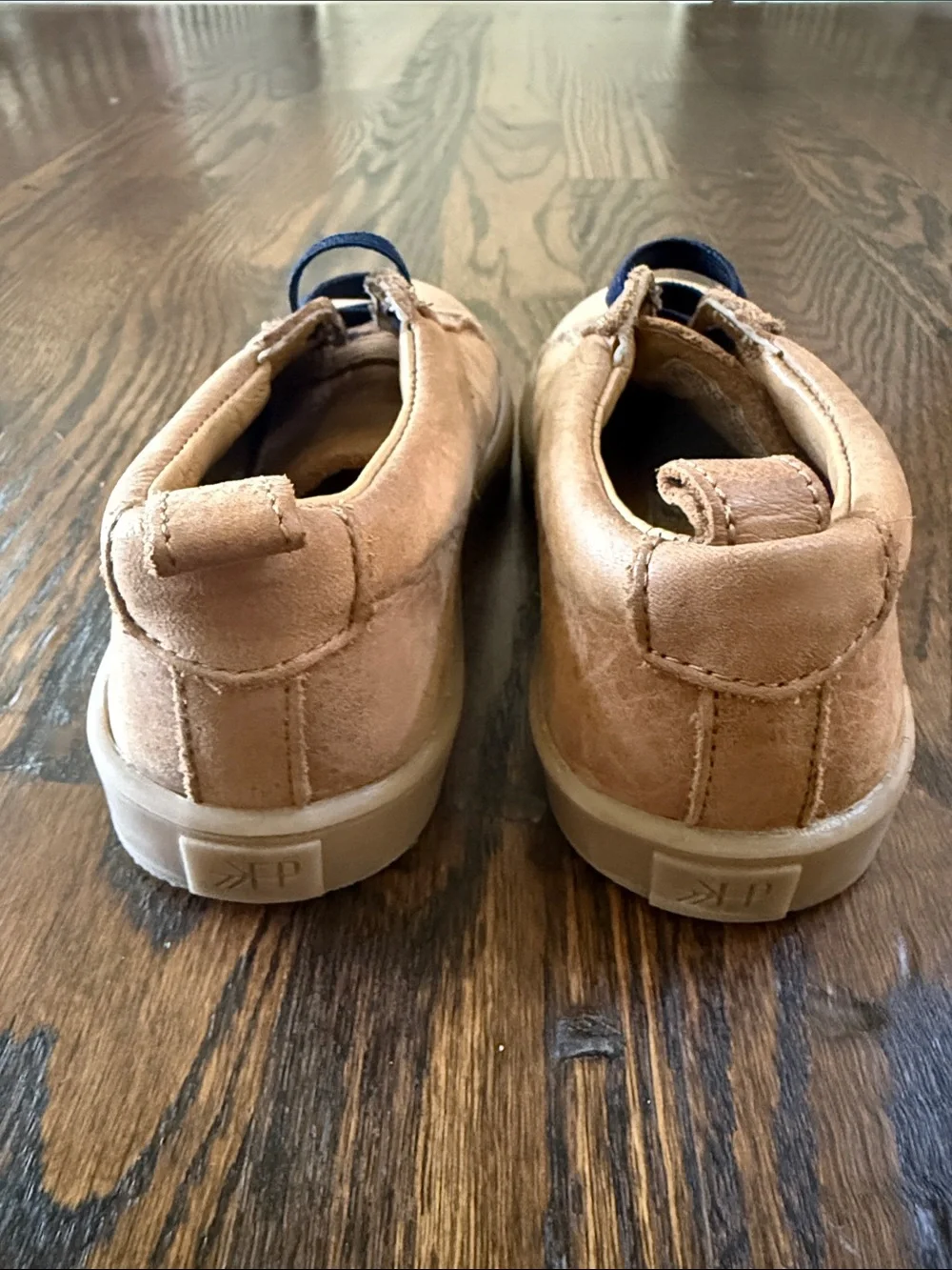 Freshly Picked Kids Leather Sneakers in Tan with Navy Elastic Laces